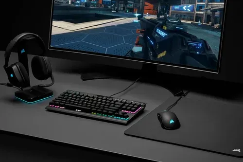 Corsair K70 RGB Pro RGB PBT Double Shot Pro Keycaps Mechanical Gaming Keyboard